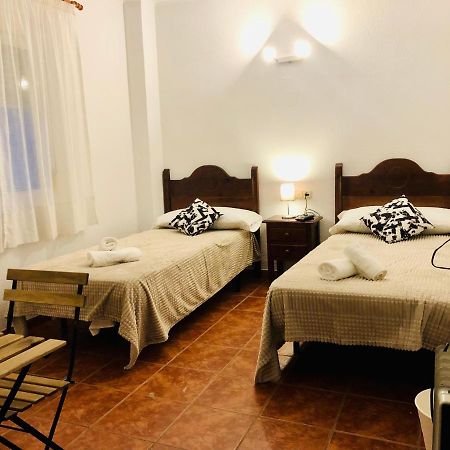 Low Cost Rooms Malaga River Kültér fotó