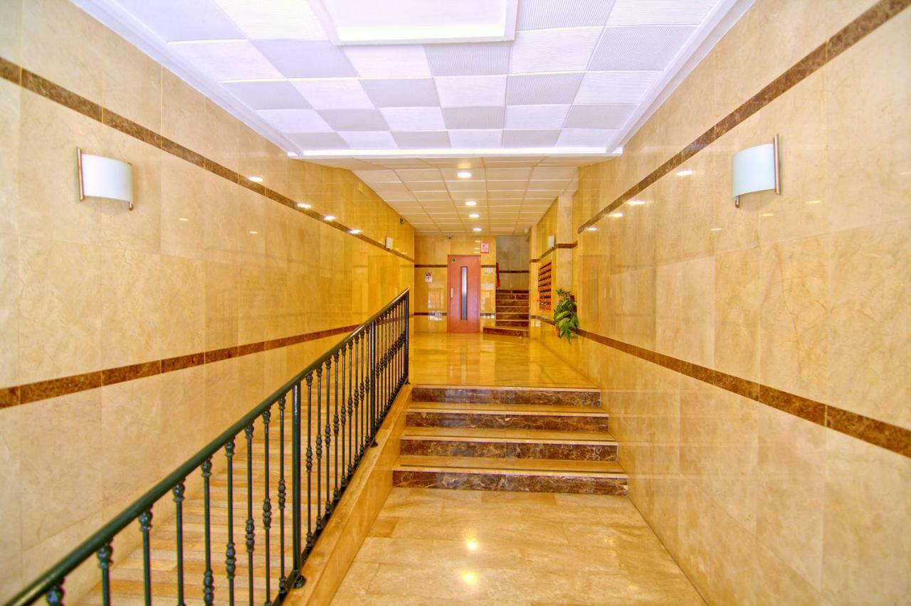 Low Cost Rooms Malaga River Kültér fotó
